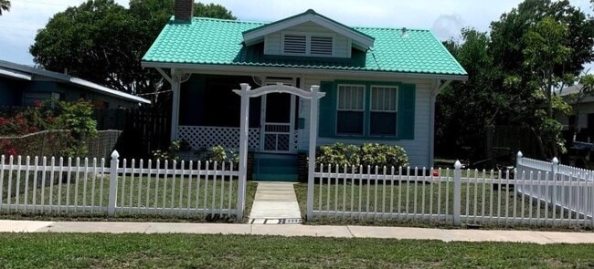 property at 537 E Fee Ave