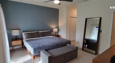 4675 NW 83rd Pkwy in Doral, FL - Building Photo - Building Photo