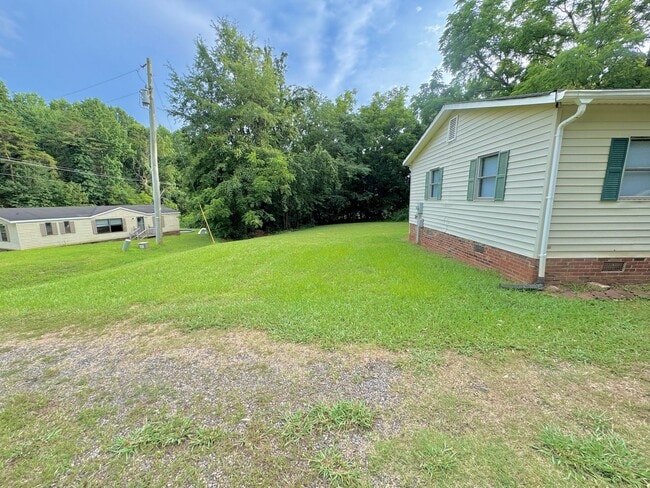 4337 Taylorsville Hwy in Statesville, NC - Building Photo - Building Photo