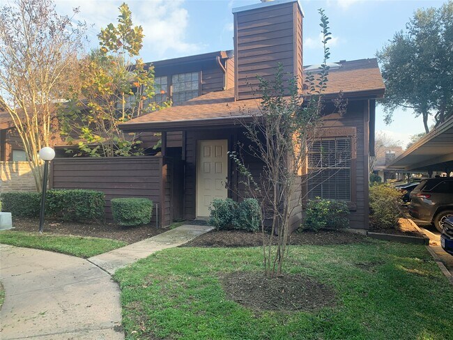 2510 Grants Lake Blvd