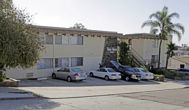 Townhouse East in San Diego, CA - Building Photo - Building Photo