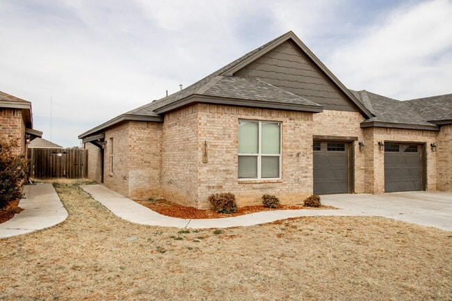 1718 102nd St in Lubbock, TX - Building Photo - Building Photo