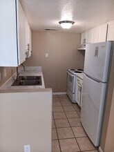 648 Bataan Dr SW in Albuquerque, NM - Building Photo - Building Photo