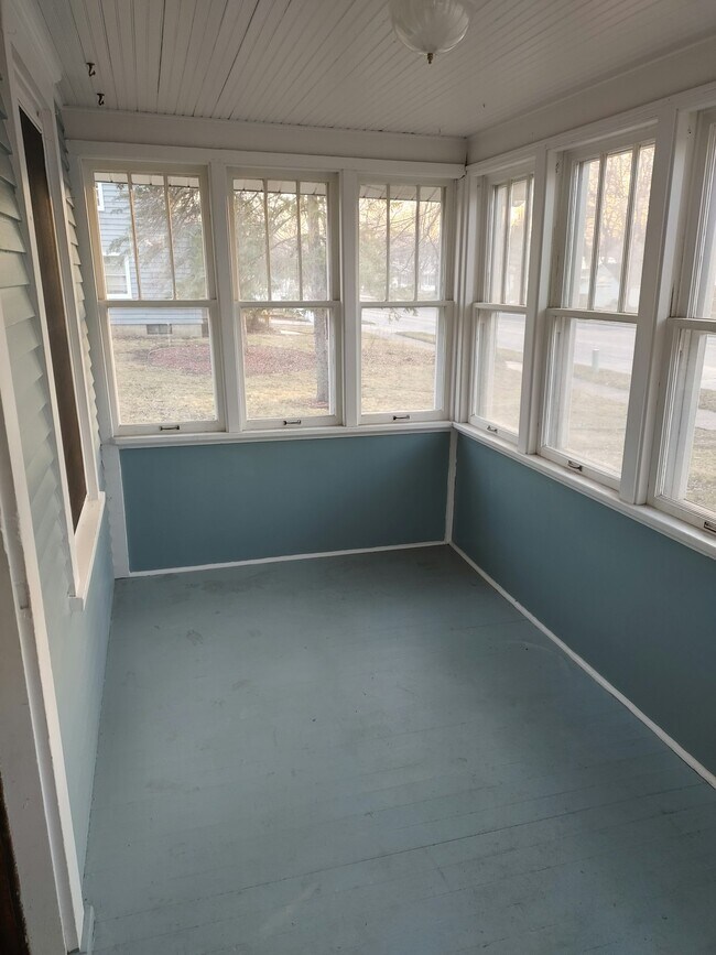 911 Willow St in Faribault, MN - Building Photo - Building Photo