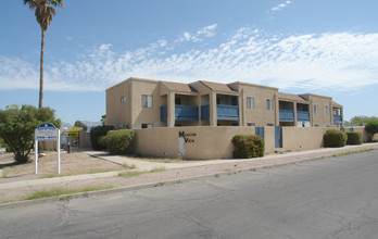 Meadow View Apartments in Tucson, AZ - Building Photo - Building Photo