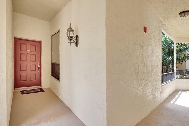 7520 La Paz Blvd in Boca Raton, FL - Building Photo - Building Photo