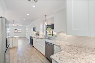 799 NW 7th Dr in Boca Raton, FL - Building Photo