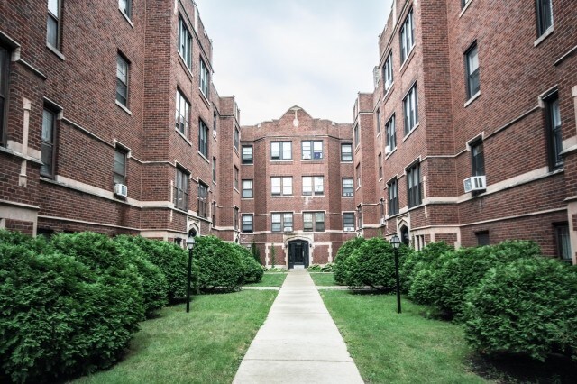 1364 W Estes Ave-Unit -1364-2N in Chicago, IL - Foto de edificio