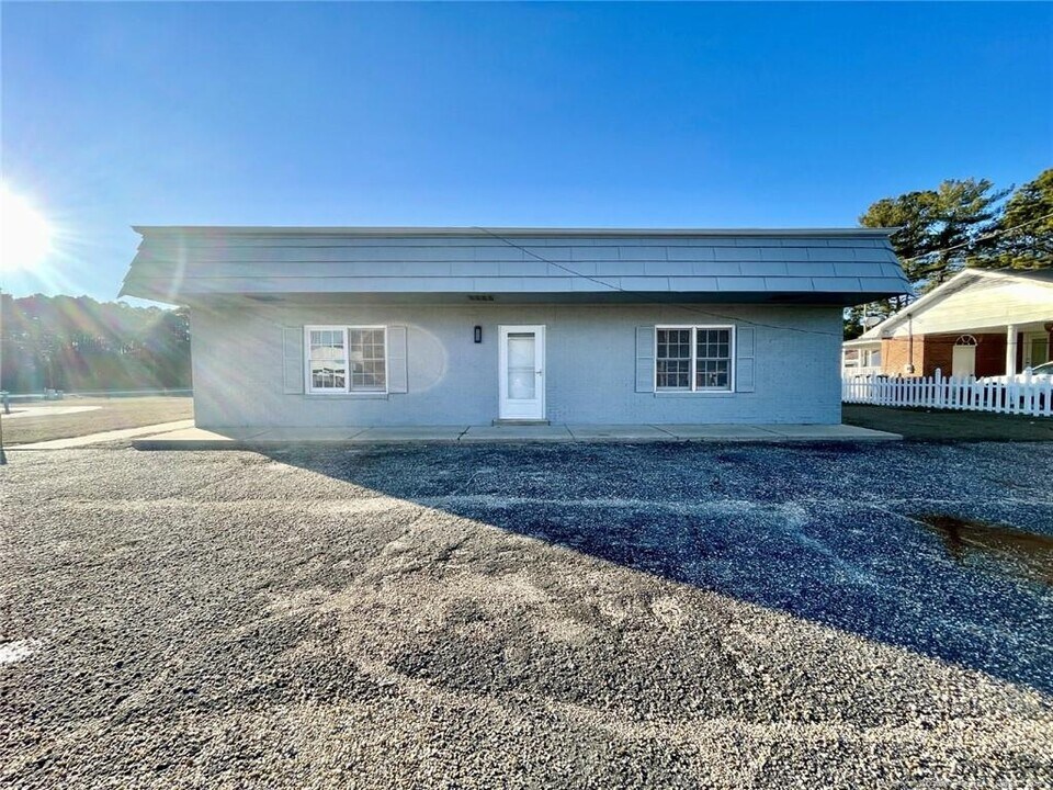 3250 Willard Dr in Fayetteville, NC - Building Photo