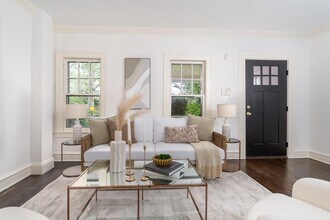3819 1/2 Woodley Rd NW in Washington, DC - Building Photo - Building Photo
