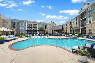 Heights at Converse in Converse, TX - Building Photo