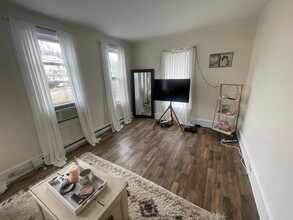 120 N Main St, Unit B in Shavertown, PA - Foto de edificio - Building Photo