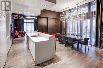 88 Sheppard Ave E in Toronto, ON - Building Photo - Building Photo