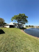 873 Crystal Lake Dr in Pompano Beach, FL - Building Photo - Building Photo
