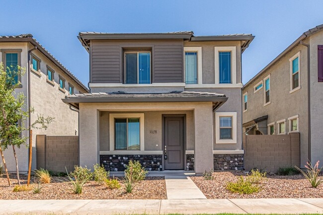 property at 43270 N Plum St