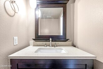 3603 Summershore Ln in Westlake Village, CA - Building Photo - Building Photo