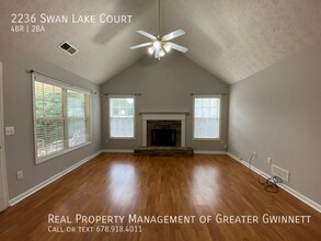 2236 Swan Lake Ct in Grayson, GA - Building Photo - Building Photo