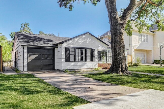property at 5414 Grand Lake St