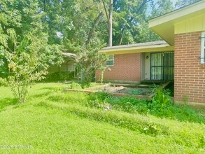 2216 32nd Ave in Meridian, MS - Building Photo - Building Photo