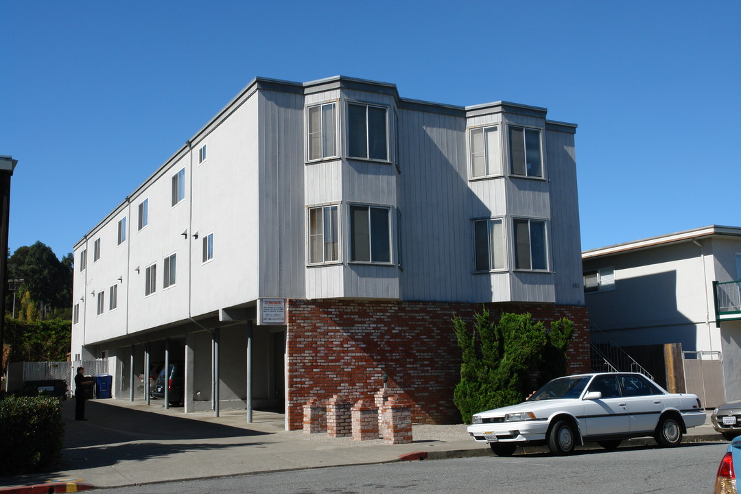 481 Lincoln Cir in Millbrae, CA - Building Photo