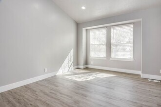 513 Steep Mountain Dr in Draper, UT - Building Photo - Building Photo