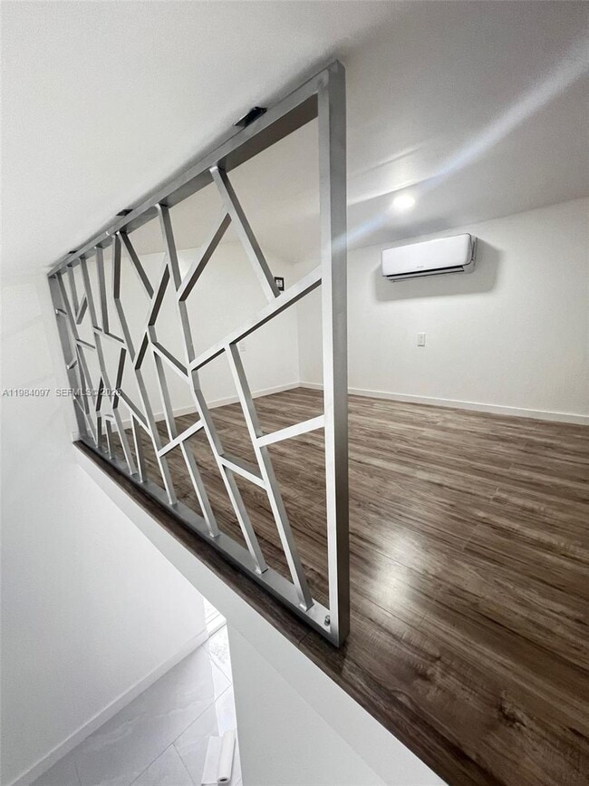 4021 NW 6th St in Miami, FL - Building Photo - Building Photo