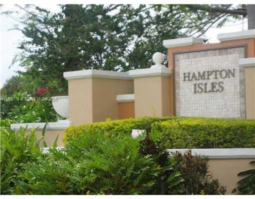 10669 SW 8th St in Pembroke Pines, FL - Building Photo