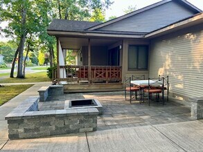1002 Webster St in Traverse City, MI - Building Photo - Building Photo
