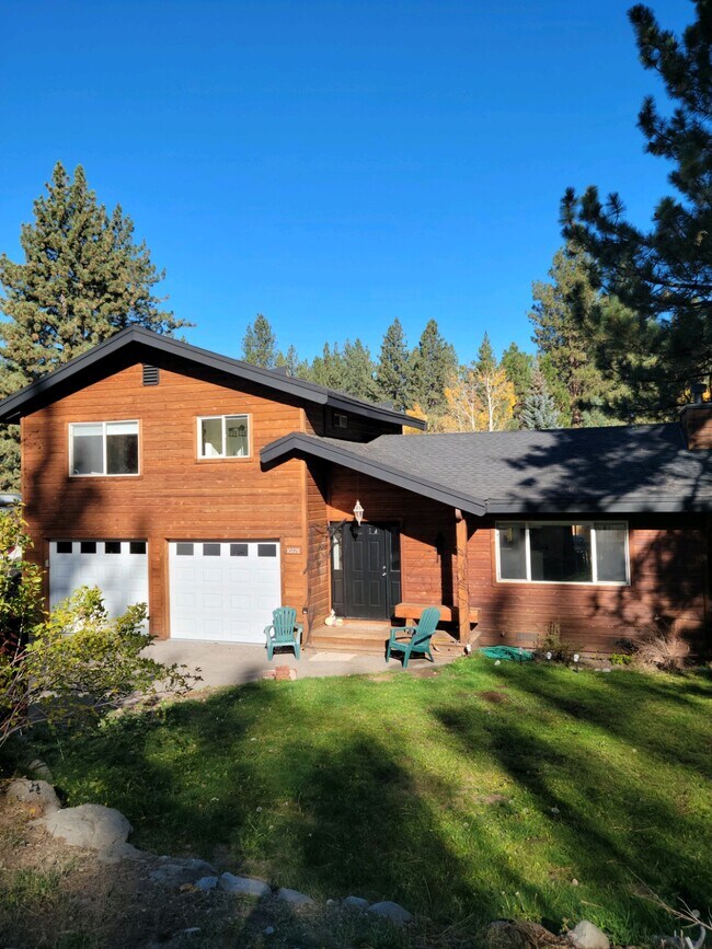 10228 Shore Pine Rd Rentals in Truckee, CA