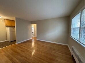 3829 N Humboldt Ave, Unit 7 in Milwaukee, WI - Foto de edificio - Building Photo