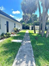 9326 Sunrise Dr in West Palm Beach, FL - Building Photo - Building Photo