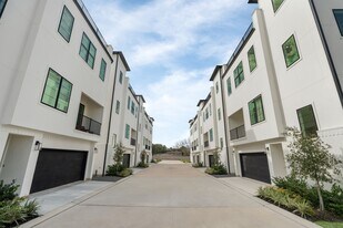 8708 Ojeman Villas Dr in Houston, TX - Building Photo