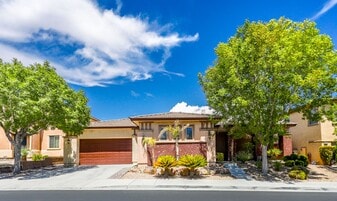 9268 Enchanted Grove Ave in Las Vegas, NV - Building Photo