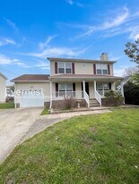 1035 Summerhaven Rd in Clarksville, TN - Building Photo