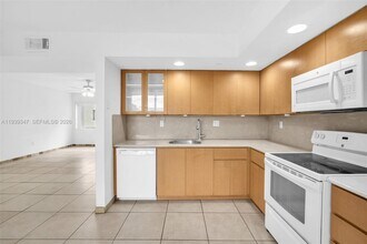 8540 SW 133rd Avenue Rd, Unit 312 in Miami, FL - Building Photo - Building Photo