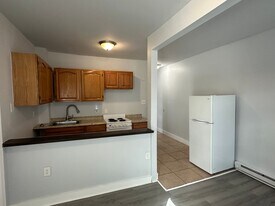 519 E 9th St in Claymont, DE - Building Photo