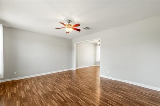 4282 Park Crossing Tr, Unit 10-10305 in Tallahassee, FL - Building Photo - Building Photo