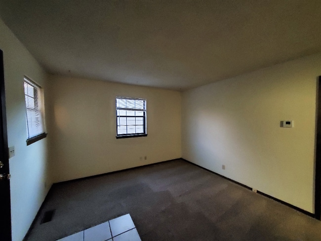 735 S Everett St in Wichita, KS - Foto de edificio - Building Photo