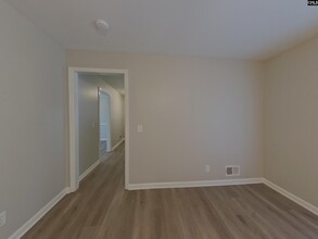 3959 Notre Dame Pass in West Columbia, SC - Building Photo - Building Photo