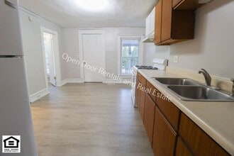 121 S State St in Kendallville, IN - Building Photo - Building Photo