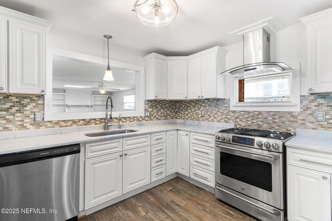 370 10th St in Atlantic Beach, FL - Building Photo - Building Photo