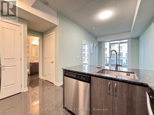 9191 Yonge St in Richmond Hill, ON - Building Photo - Building Photo