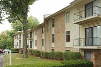 Building Photo - Summit Apartamentos in Louisville, Kentucky