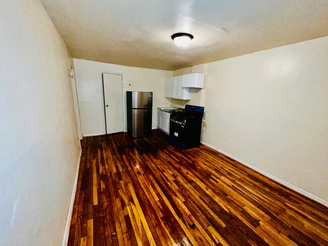 381 McLean Ave, Unit 1J