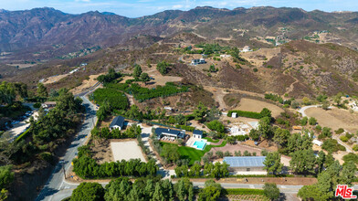 1754 Lechusa Rd in Malibu, CA - Building Photo - Building Photo