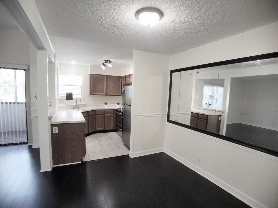 3014 Antique Oaks Cir in Winter Park, FL - Building Photo