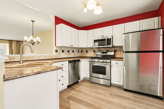 4319 Valley Hollow Dr NE in Grand Rapids, MI - Building Photo - Building Photo