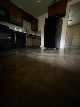 1319 Greens Dr in Gatesville, TX - Building Photo - Building Photo