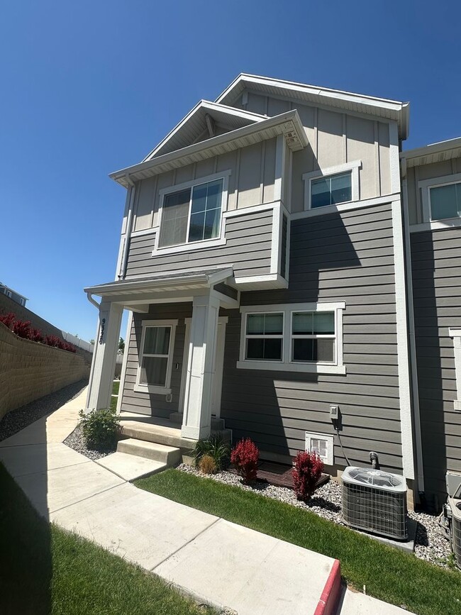 property at 9328 N Bartlett Ln