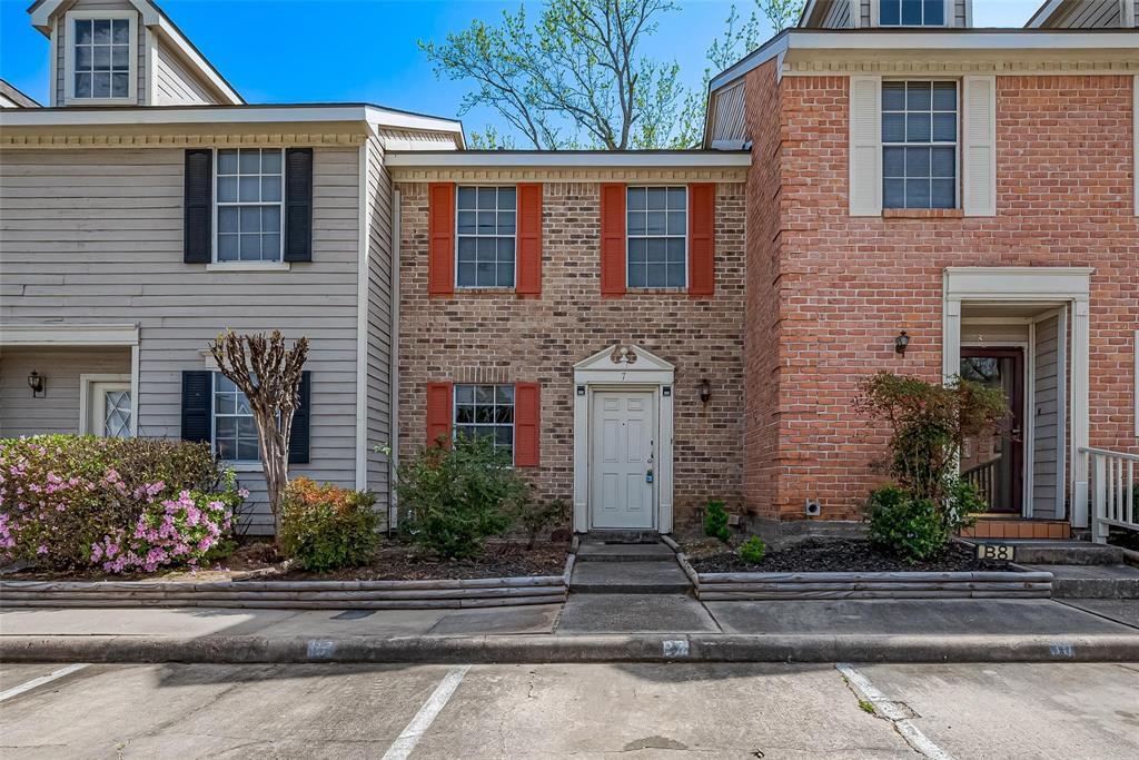 2030 Plantation Dr in Conroe, TX - Building Photo